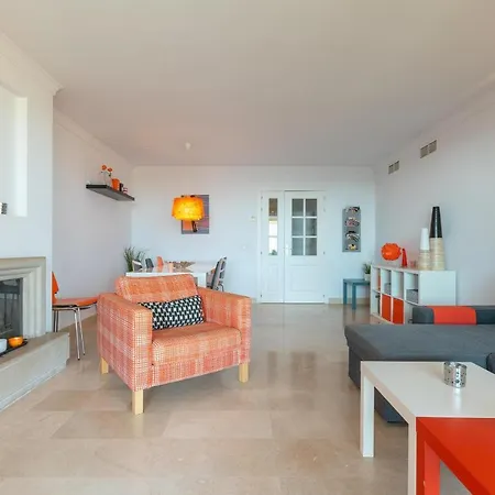 Hills With Seaview Апартаменти