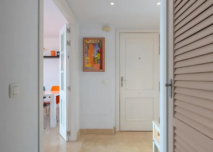 Hills With Seaview Апартаменти *